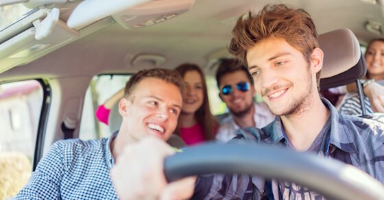 Teen driver with car full of kids